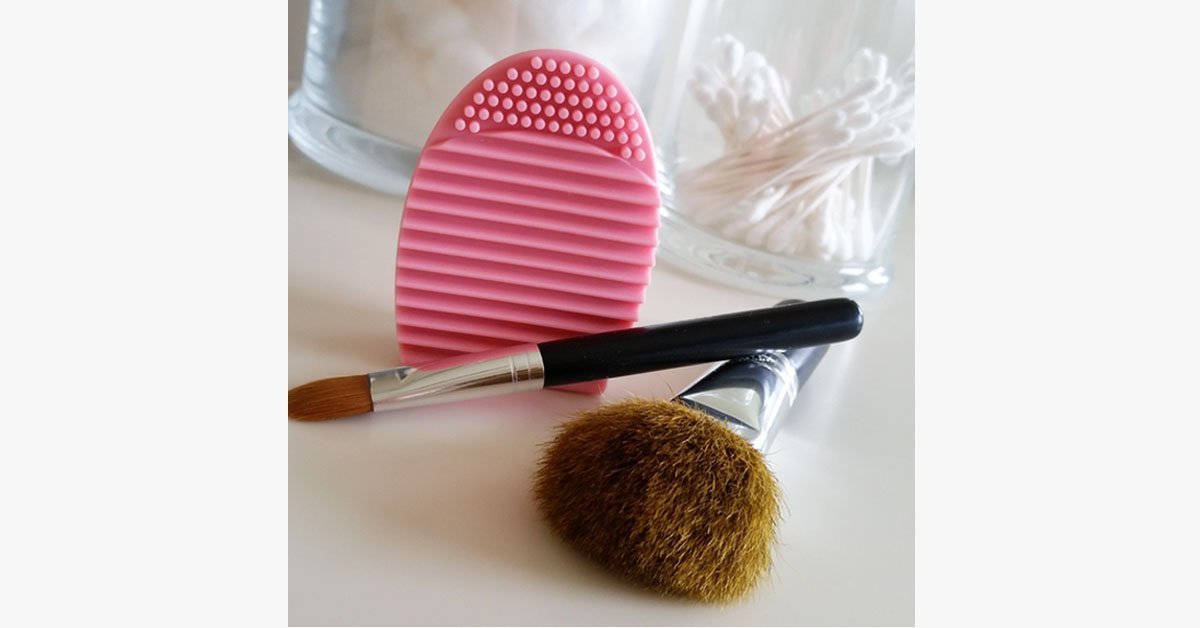 Silicone Makeup Brush Cleaner - Deeply Cleanses Your Makeup Brushes Without Damaging Them!