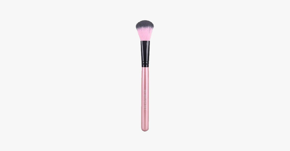 Blush Brush – Because Rosy Cheeks Never Go Out of Fashion