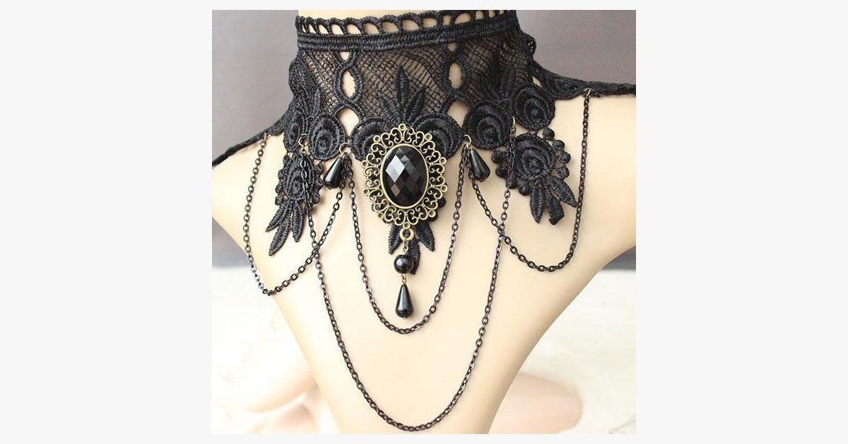 Enchanting Lace Choker