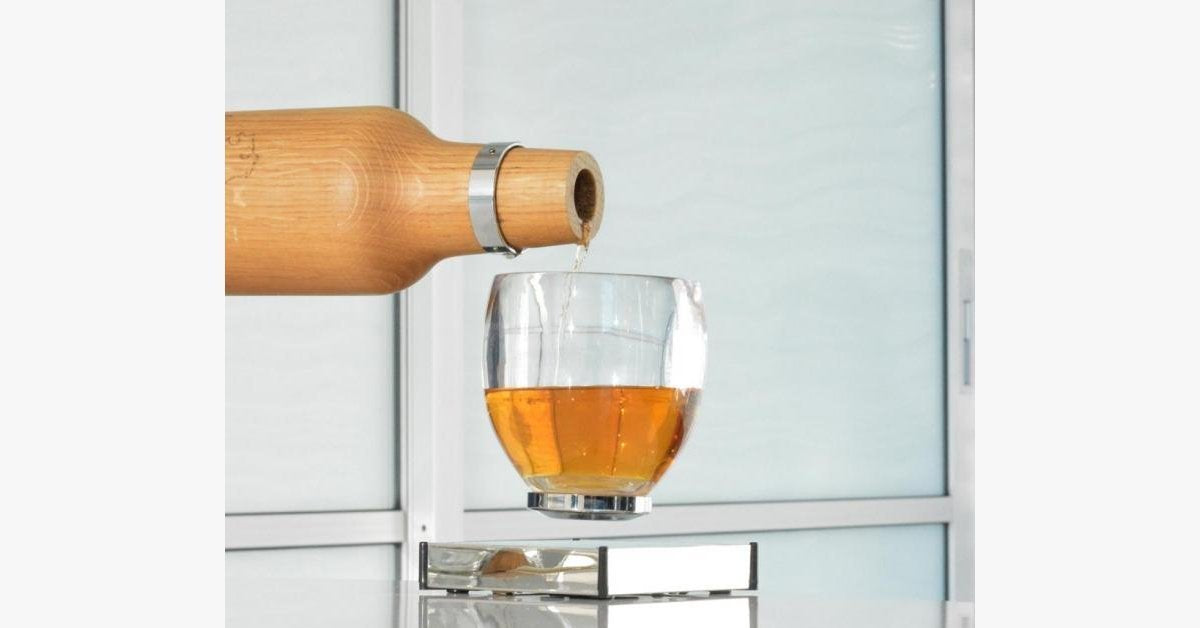 Interesting Smart Levitating Cocktail Glass – Upgrade Your Drinking Game!