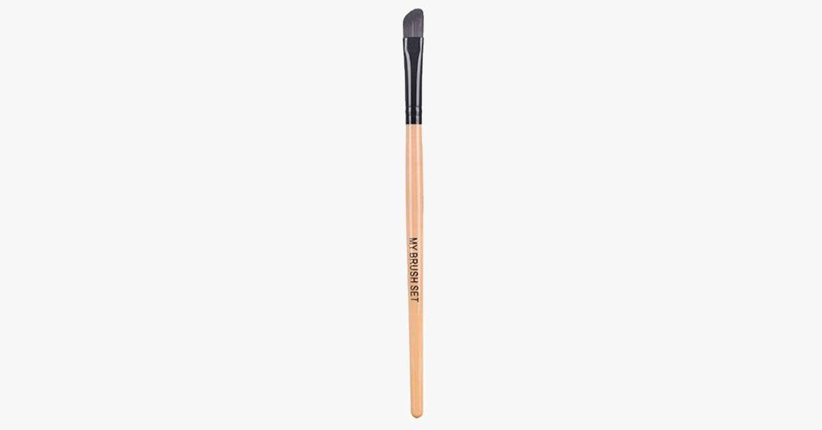 Medium Angled Shading Brush – The Perfect brush For Eyeshadow