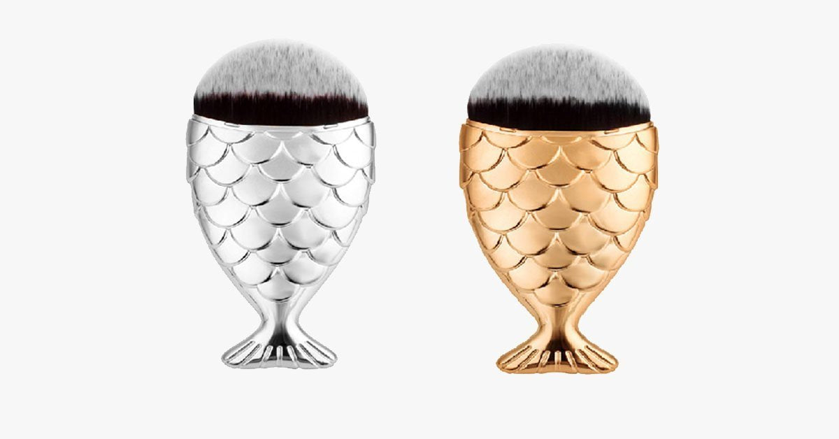 Pair of Fishtail Brushes – Providing Your Flawless Coverage