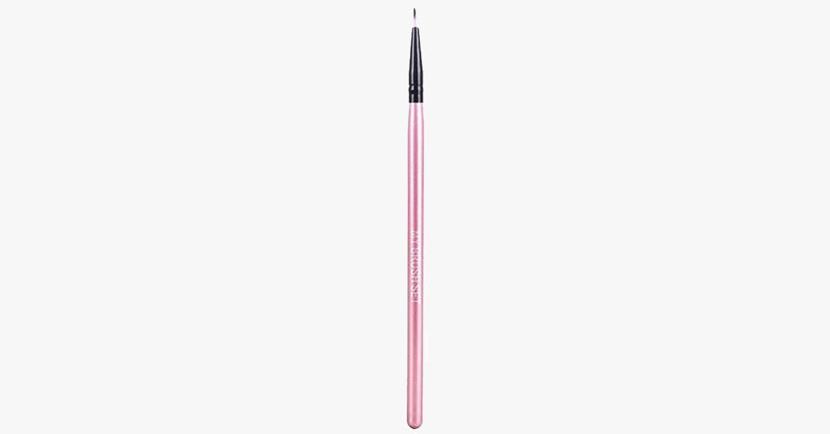 Eye Liner Brush - Made From Ultra-Thin Synthetic Bristles - Classic Eyeliner Looks