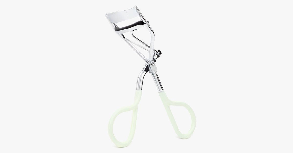 Eyelash Curler – An Easy to Use Tool For Grooming Your Eyelashes