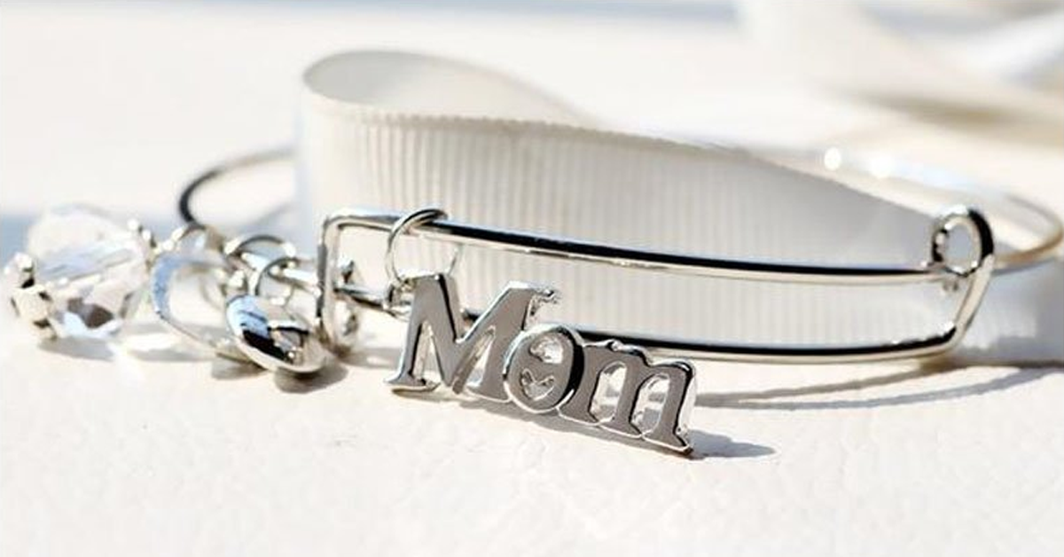 Bangle : Mom